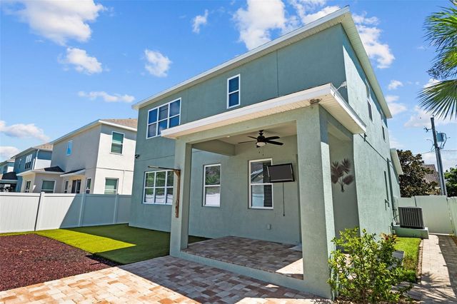 7611 S DESOTO STREET, Tampa, FL 33616