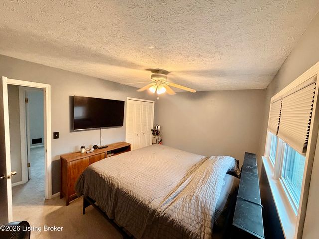 3706 Modesto Rd, Jeffersontown, KY 40299