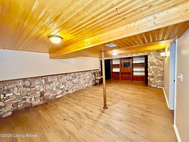 3706 Modesto Rd, Jeffersontown, KY 40299