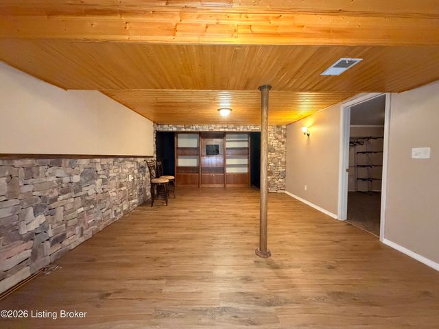 3706 Modesto Rd, Jeffersontown, KY 40299