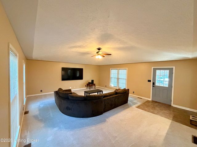 3706 Modesto Rd, Jeffersontown, KY 40299