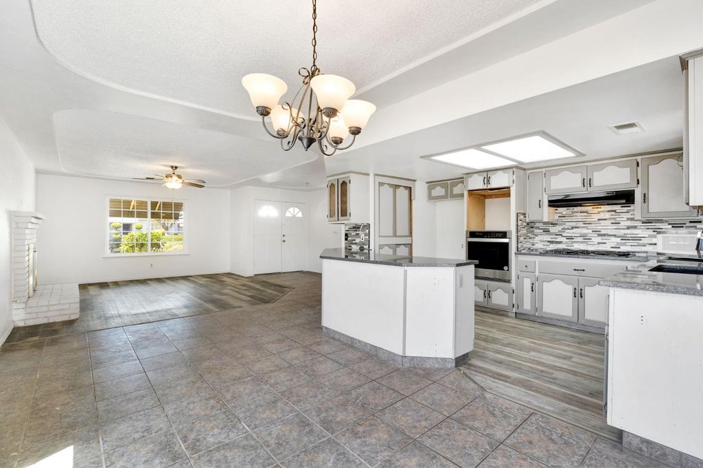 Image 12 of property listing at 3506 Mulberry Street, Selma, CA 93662