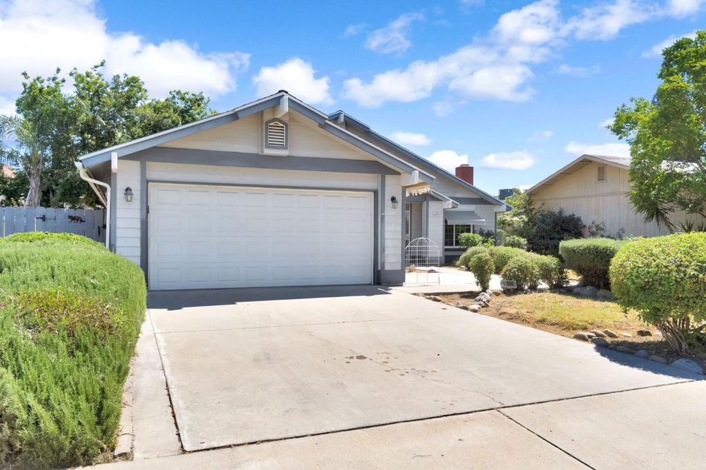 Image 3 of property listing at 3506 Mulberry Street, Selma, CA 93662