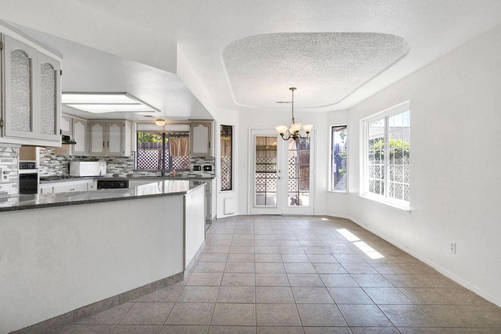 Image 9 of property listing at 3506 Mulberry Street, Selma, CA 93662