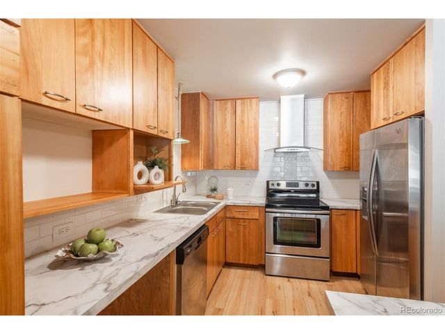 715 S Alton Way 6A, Denver, CO 80247
