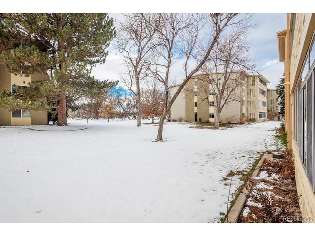 715 S Alton Way 6A, Denver, CO 80247