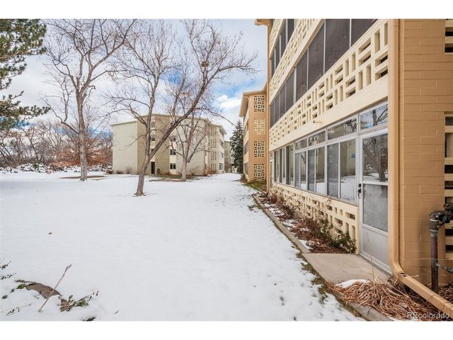 715 S Alton Way 6A, Denver, CO 80247
