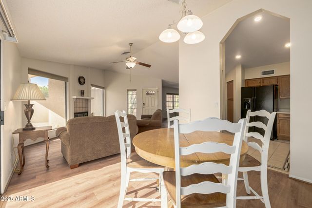 5219 E HALF MOON Drive, Phoenix, AZ 85044