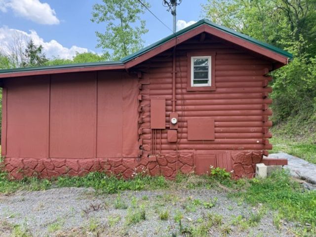 221 Friendship Hollow Rd, S, Pleasant Shade, TN 37145
