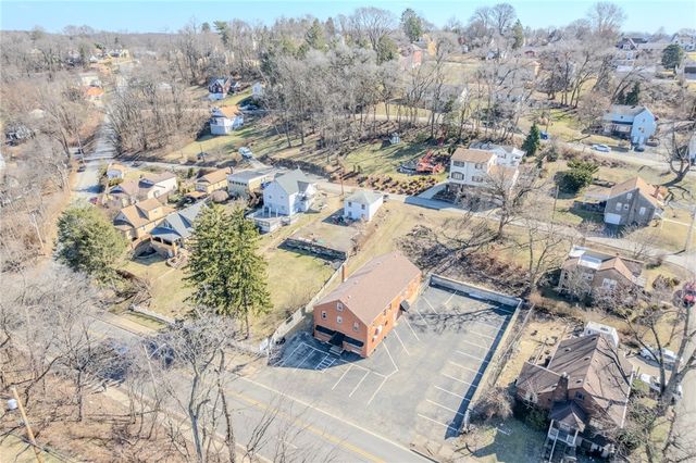 825 5th Ave 1, East Mckeesport, PA 15035