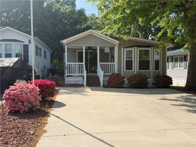 129 Club House Drive, New London, NC 28127