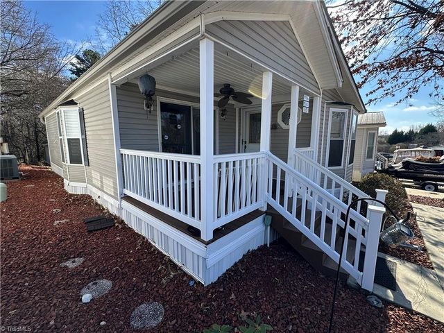 129 Club House Drive, New London, NC 28127