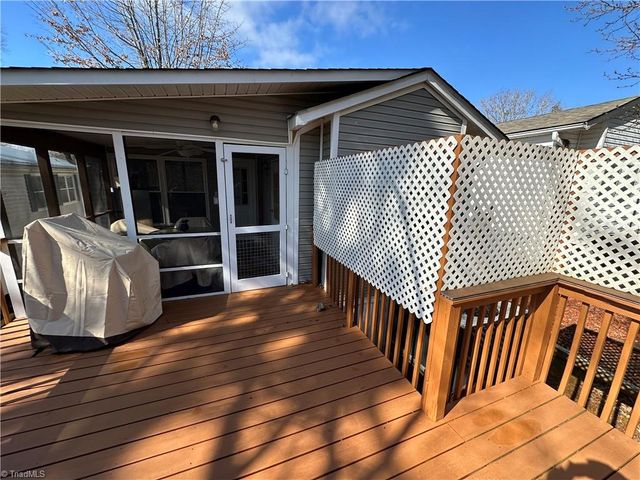 129 Club House Drive, New London, NC 28127