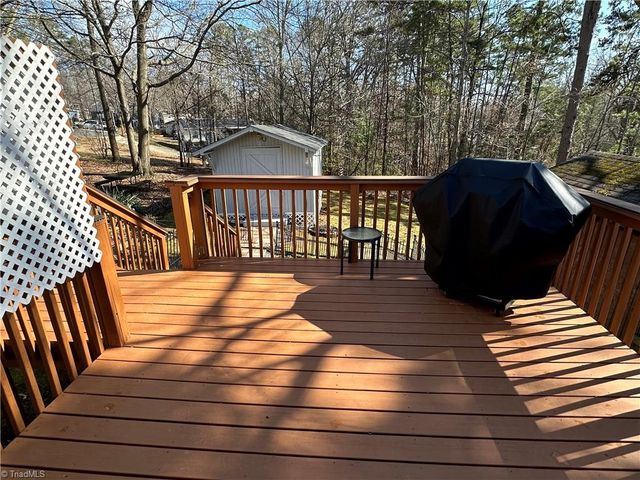 129 Club House Drive, New London, NC 28127