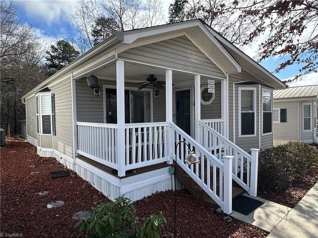 129 Club House Drive, New London, NC 28127