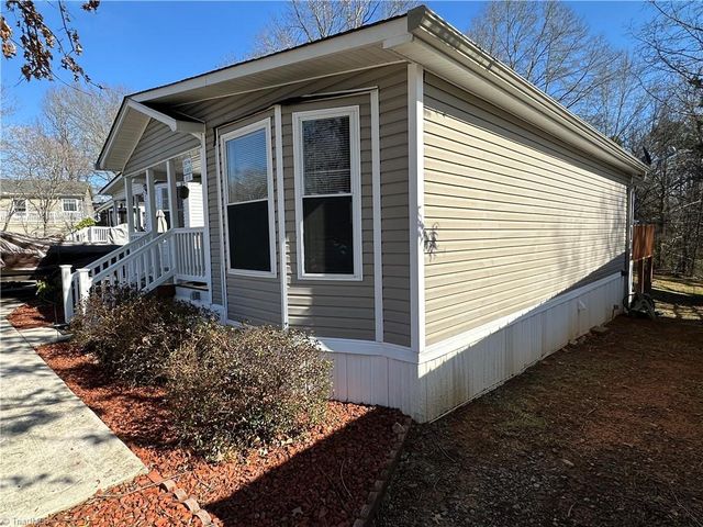 129 Club House Drive, New London, NC 28127