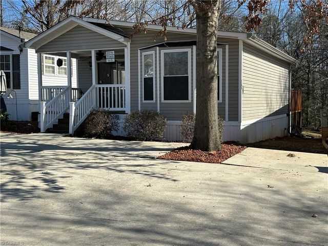 129 Club House Drive, New London, NC 28127