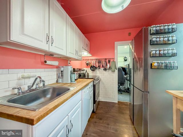 1936 FULTON, Feasterville Trevose, PA 19053