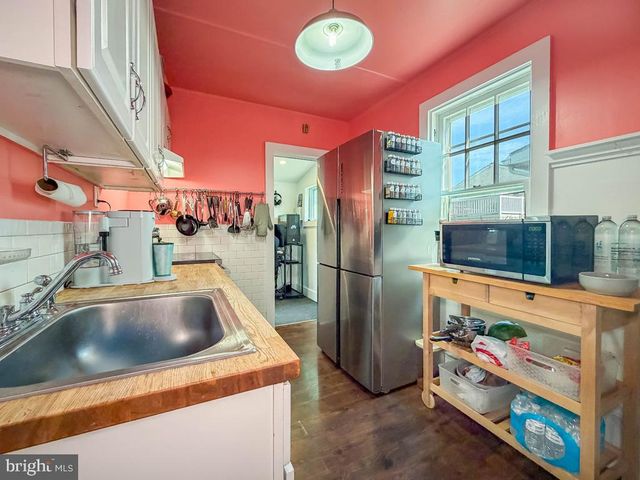 1936 FULTON, Feasterville Trevose, PA 19053