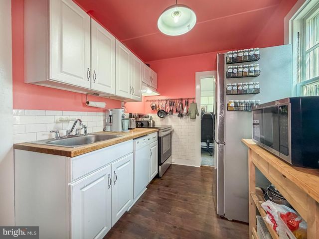 1936 FULTON, Feasterville Trevose, PA 19053