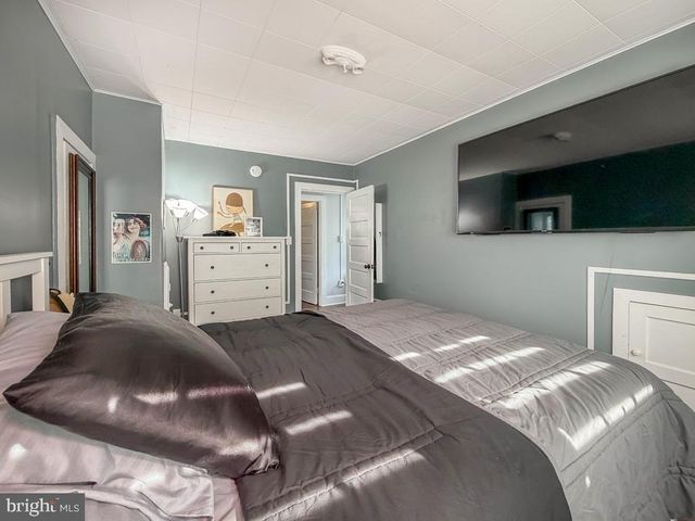 1936 FULTON, Feasterville Trevose, PA 19053