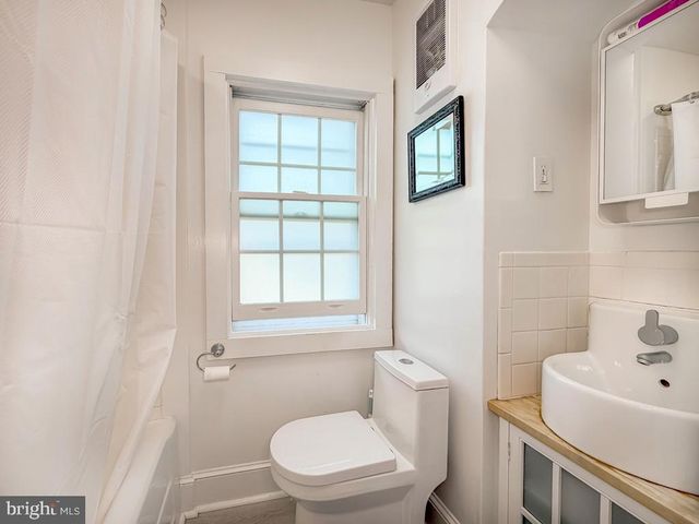 1936 FULTON, Feasterville Trevose, PA 19053