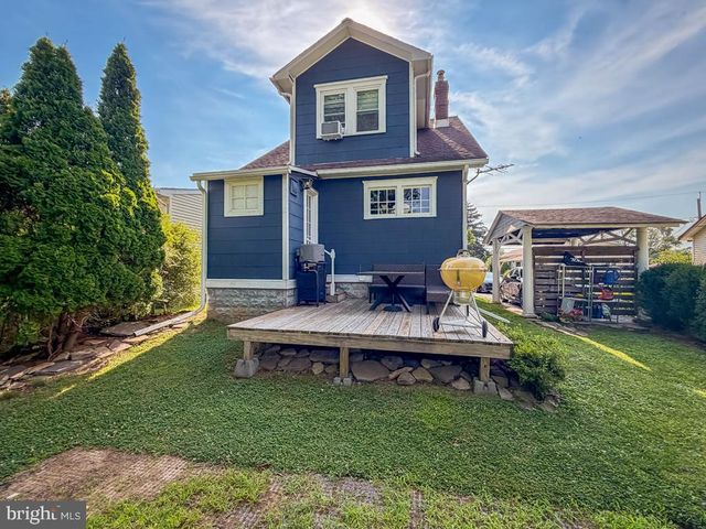1936 FULTON, Feasterville Trevose, PA 19053