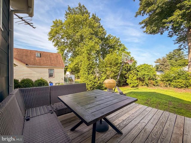 1936 FULTON, Feasterville Trevose, PA 19053