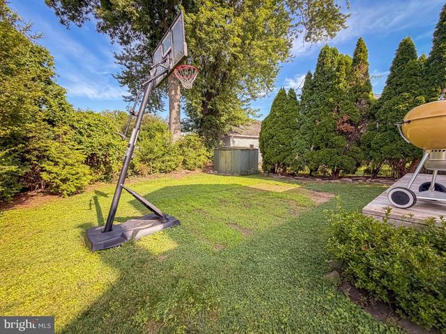 1936 FULTON, Feasterville Trevose, PA 19053