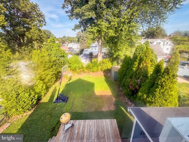 1936 FULTON, Feasterville Trevose, PA 19053