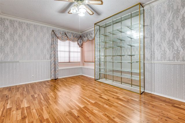 1400 Endicott Drive, Arlington, TX 76018