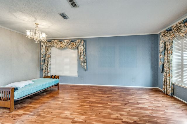 1400 Endicott Drive, Arlington, TX 76018