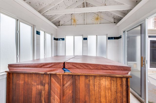 1400 Endicott Drive, Arlington, TX 76018