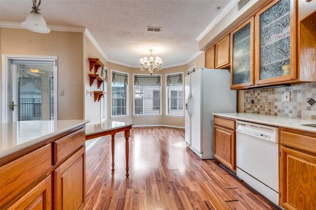 1400 Endicott Drive, Arlington, TX 76018