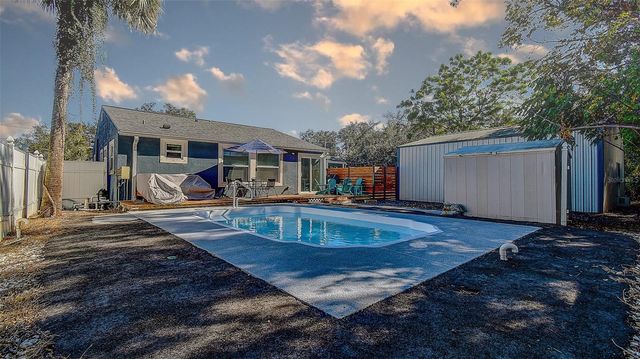 8514 N LYNN AVENUE, Tampa, FL 33604