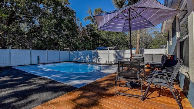 8514 N LYNN AVENUE, Tampa, FL 33604