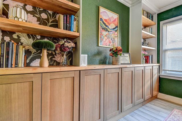 8514 N LYNN AVENUE, Tampa, FL 33604