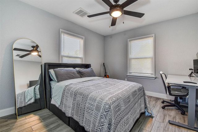 8514 N LYNN AVENUE, Tampa, FL 33604