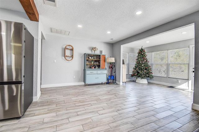 8514 N LYNN AVENUE, Tampa, FL 33604