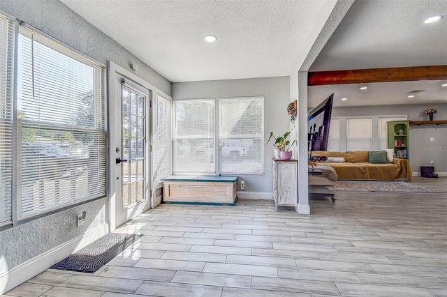 8514 N LYNN AVENUE, Tampa, FL 33604