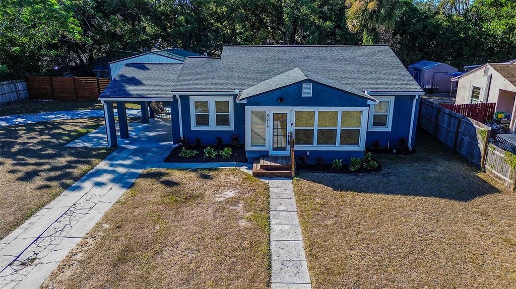 8514 N LYNN AVENUE, Tampa, FL 33604