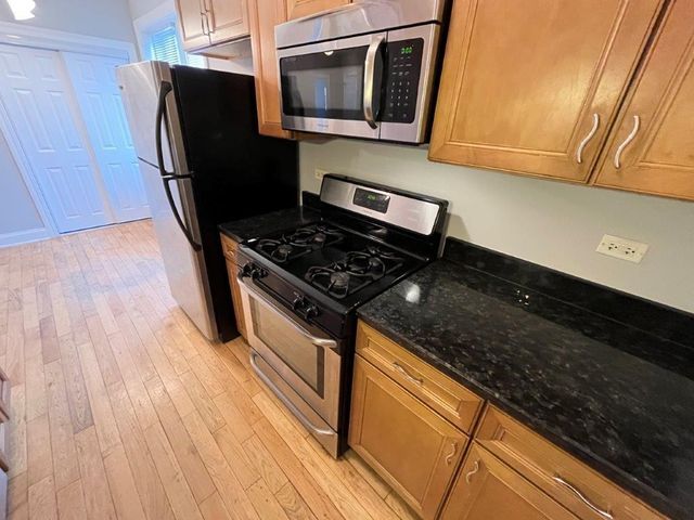 4548 W George Street 2, Chicago, IL 60641