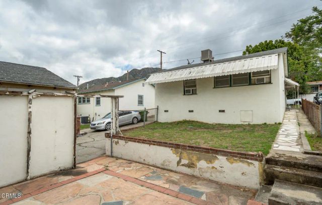 10611 Redmont Avenue, Tujunga, CA 91042