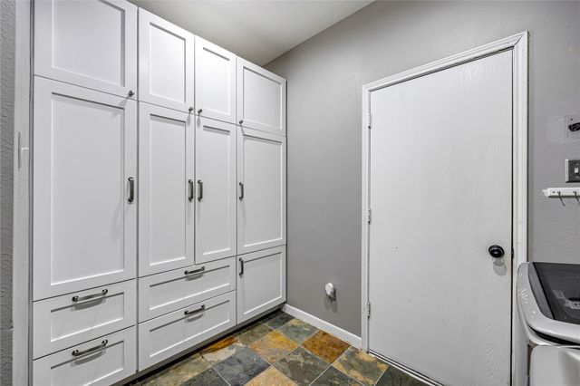 2827 Cottonwood Walk Court, Spring, TX 77388