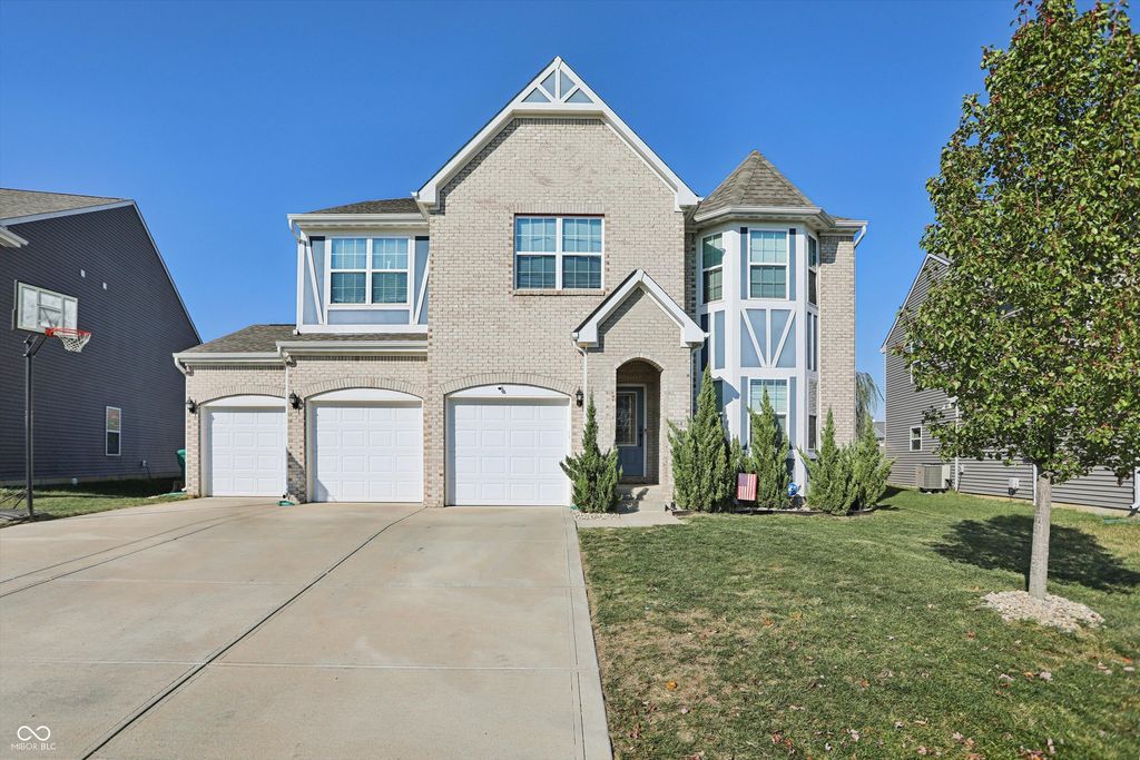 1664 Woodside Circle, Franklin, IN 46131