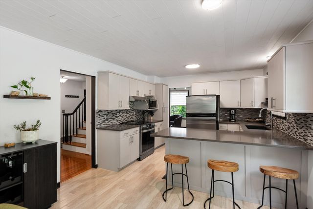 330 Forrest Valley Dr, Nashville, TN 37209