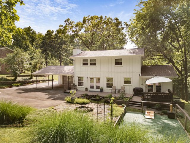 330 Forrest Valley Dr, Nashville, TN 37209