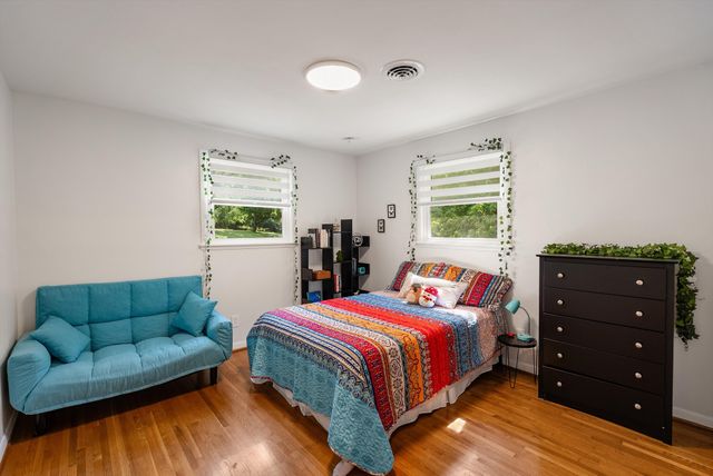 330 Forrest Valley Dr, Nashville, TN 37209