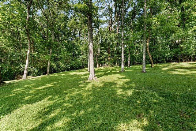 330 Forrest Valley Dr, Nashville, TN 37209