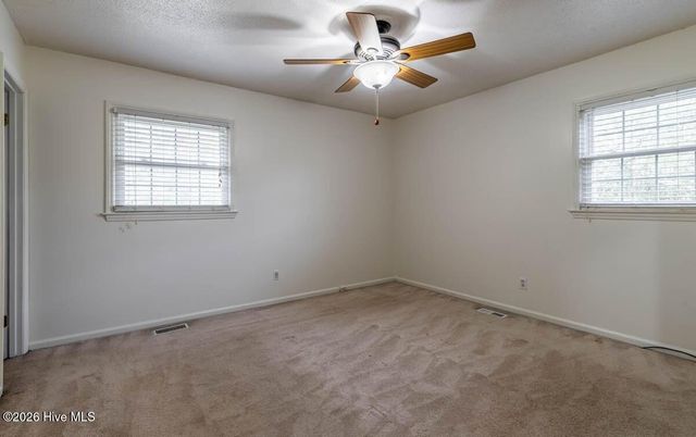 504 Greenbriar Drive, Jacksonville, NC 28546